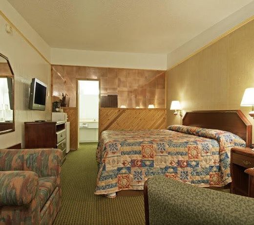 Delux Inn