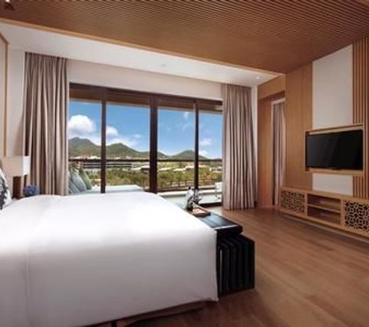 Sanya Yazhou Bay Resort Curio Collection by Hilton