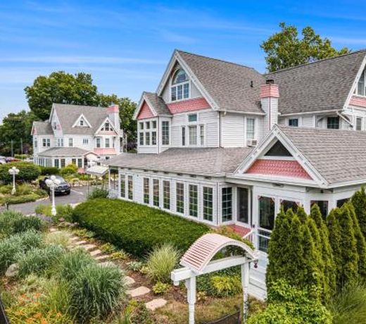 Yelton Manor Bed and Breakfast