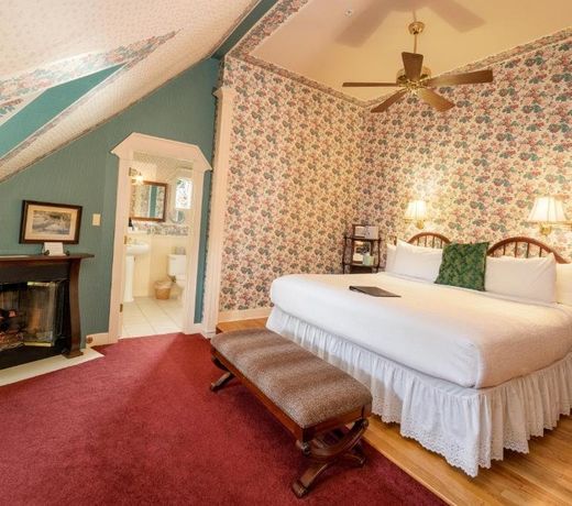 Yelton Manor Bed and Breakfast