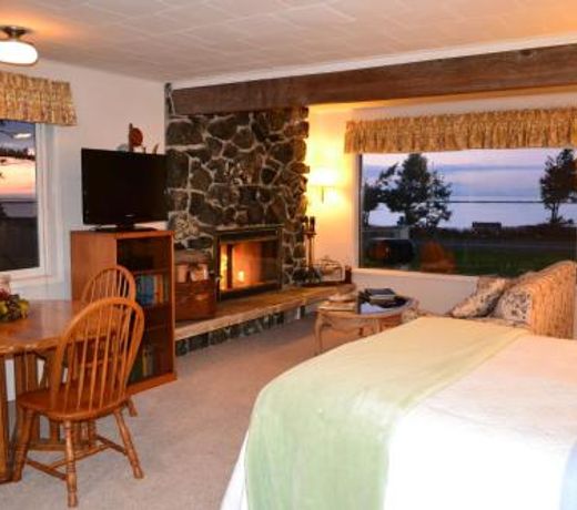 Juan de Fuca Cottages