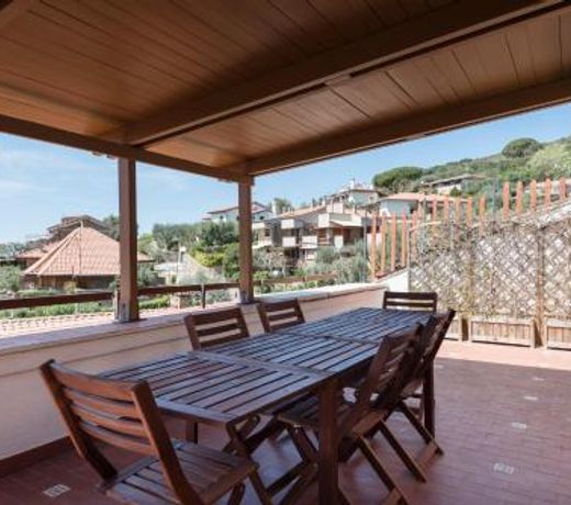 Villa con Terrazza Vista Mare