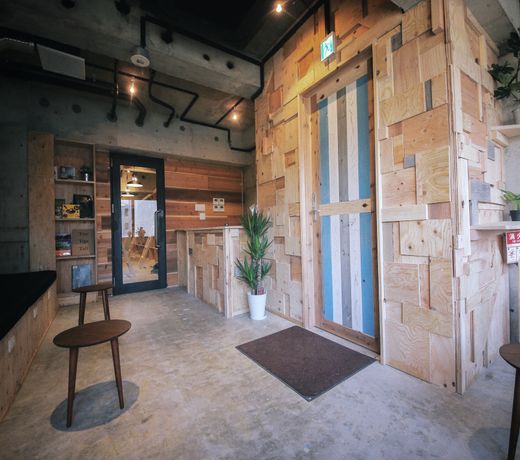 bnbplus Niigata Book Inn