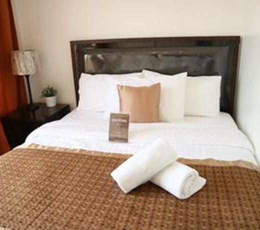 Sea Pearl Manila Suites
