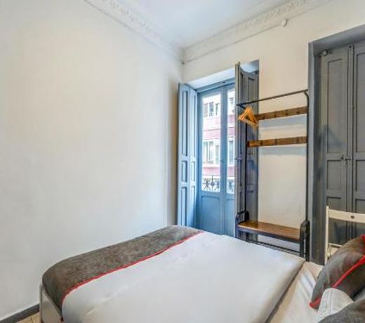 OYO Ruzafa Guesthouse