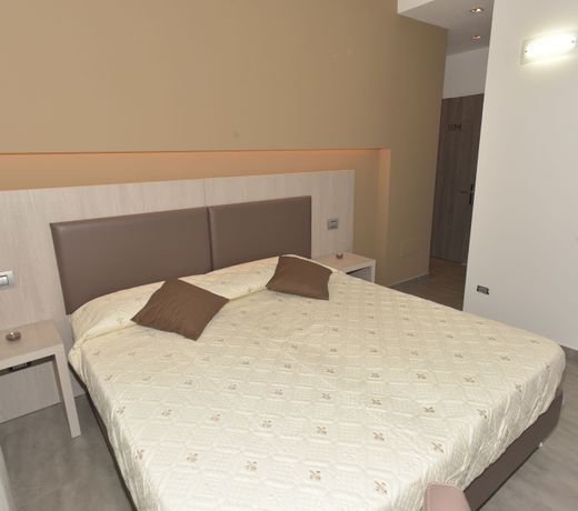 Eden Rooms