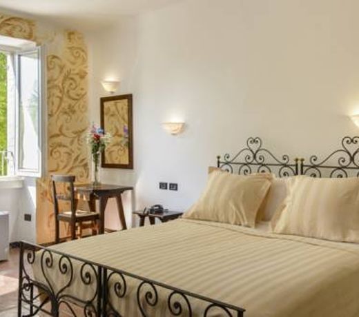 Hotel Porta Marmorea