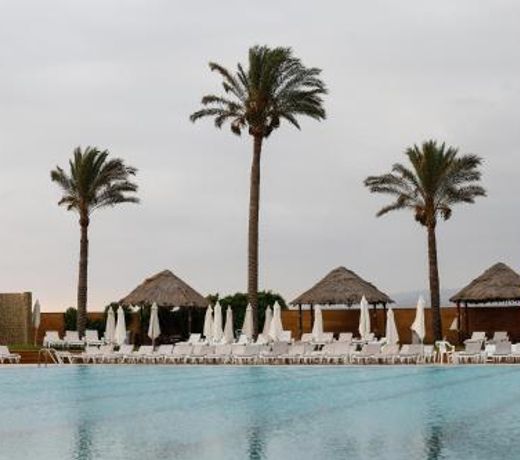 Four Seasons Halat
