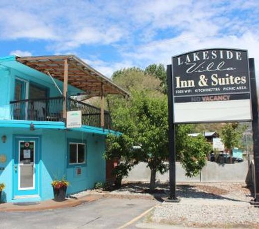 Lakeside Villa Inn & Suites