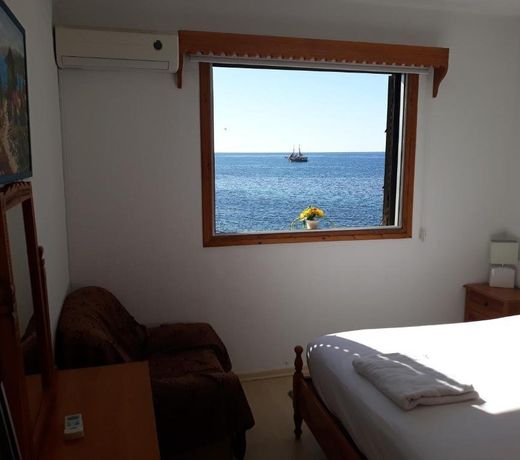 777 Beach Guesthouse