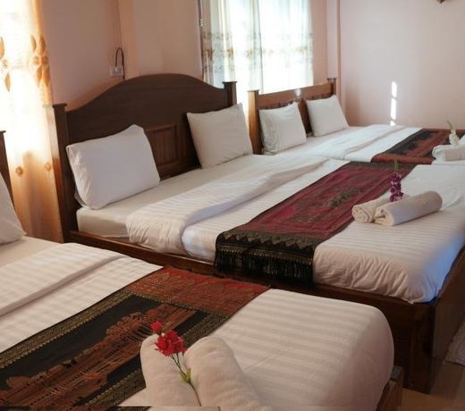 Bann Lamoonaoonkhong Hotel