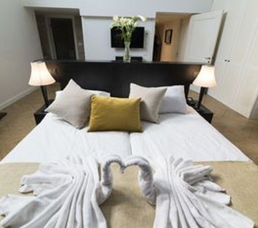 Koresh Hotel