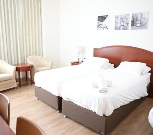 Koresh Hotel