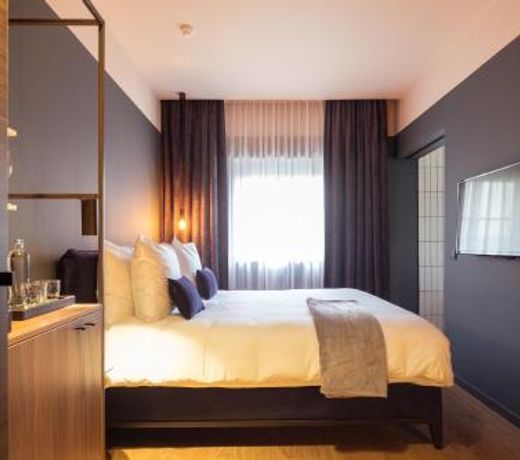 U Eat & Sleep Antwerp