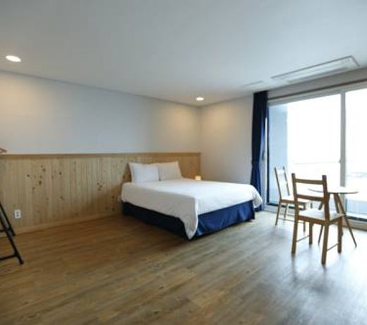 HOTEL52