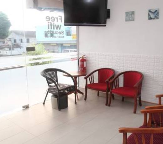 OYO 89985 Js Hotel