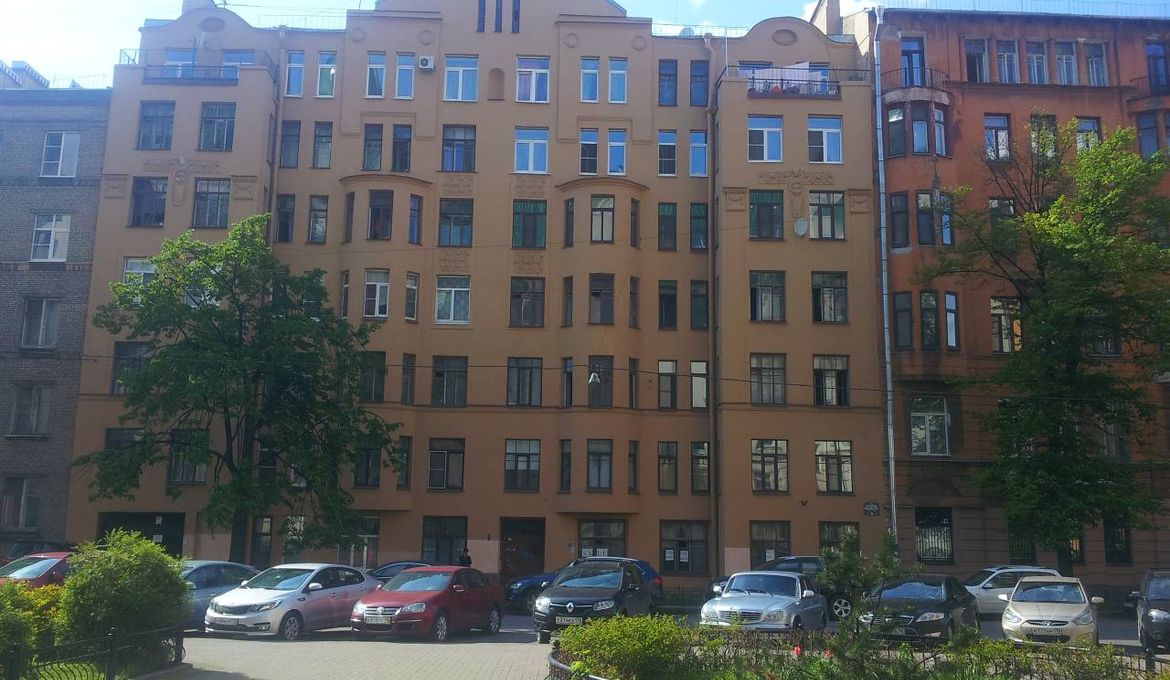 Petrogradskaya Apartments