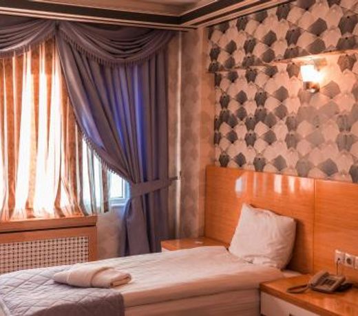 Peracity Hotel