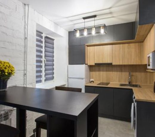 Apartment on 23 Serpnya