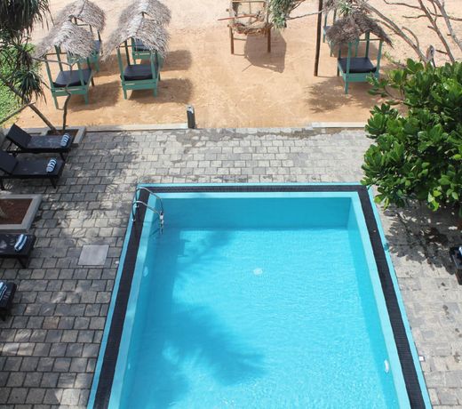 At Ease Beach Hotel