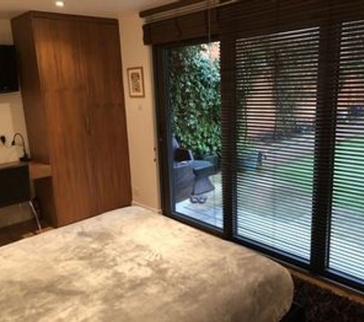 Romantic Bungalow in Notting Hill
