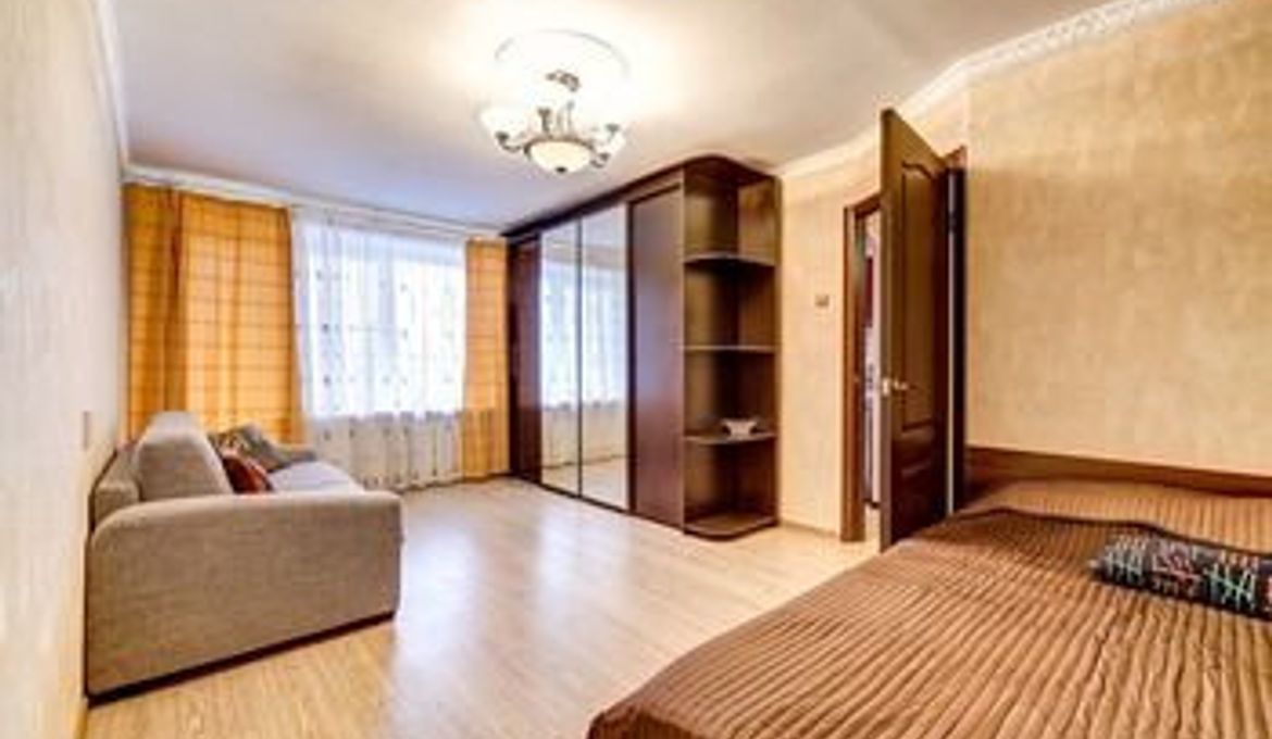 Apartment Lensoveta 64