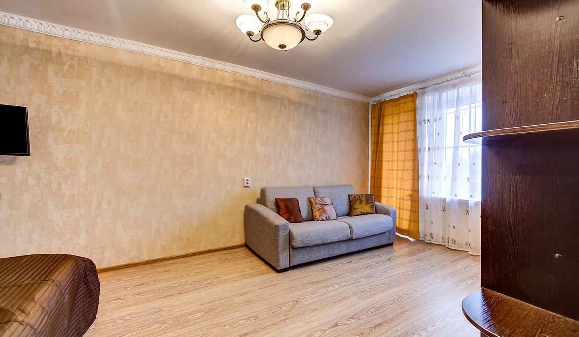 Apartment Lensoveta 64