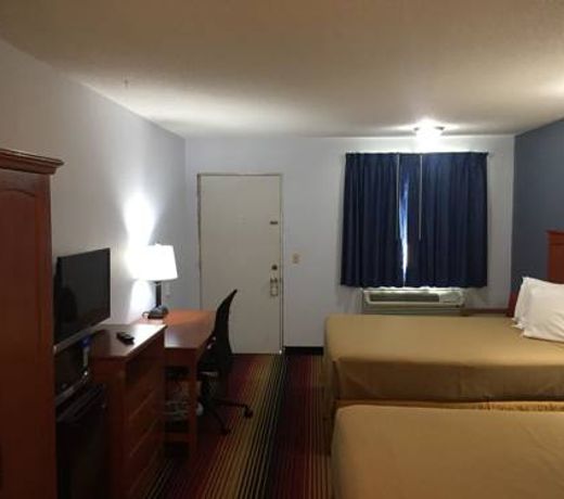 Travelodge by Wyndham Spirit Lake/Okoboji