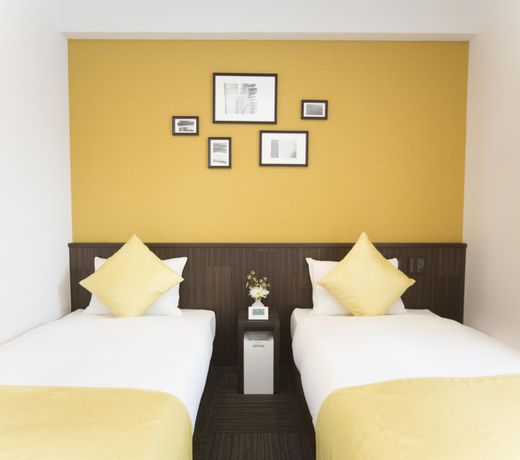 Nipponbashi Crystal Hotel