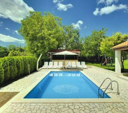 Villa Semy