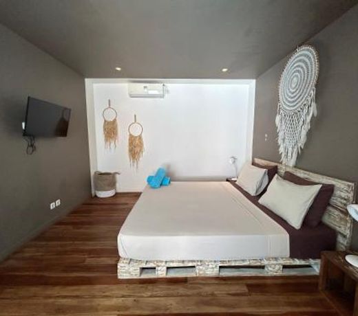 Meno Suites