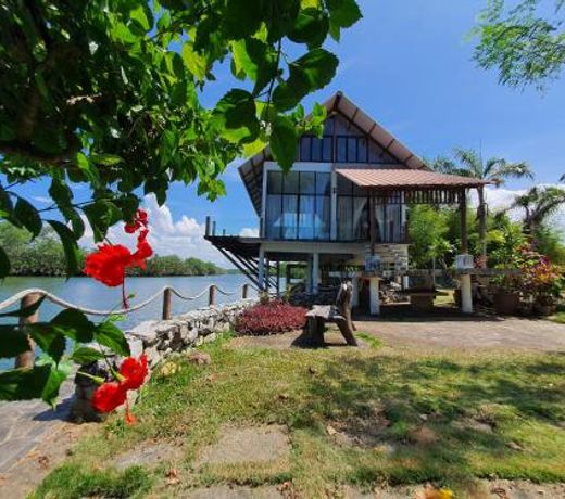 Homestay ALA Riverview Lodge Kota Bharu