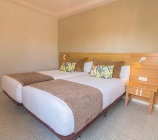 Hotel LIVVO Koala Garden