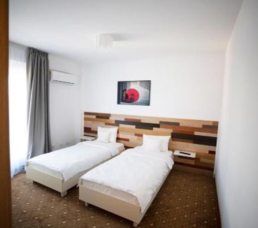 1Hotels