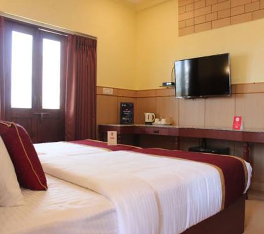 OYO 8877 Dynasty Villa Boutique Resort