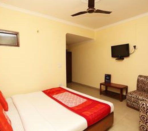 OYO 8714 Hotel Amar