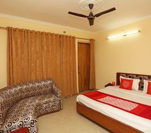 OYO 8714 Hotel Amar