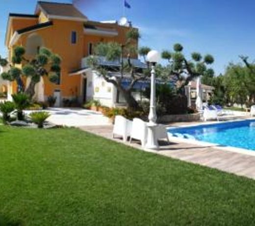 Villa Iris