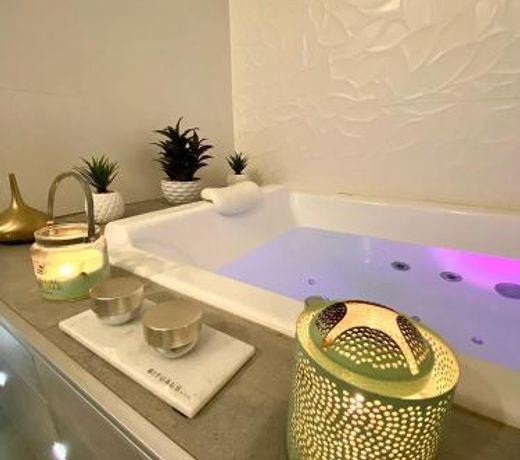 Host inn Lyon - Appartement de Luxe aux Terreaux & Jacuzzi