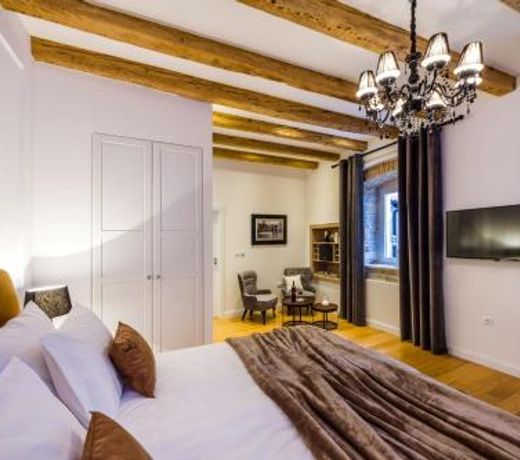 Emporio Boutique Suite