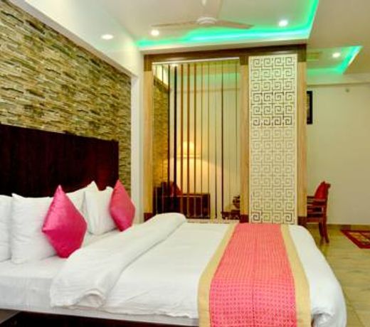 Hotel SGT Plaza