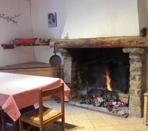 Casa in sasso - Pietra di Bismantova