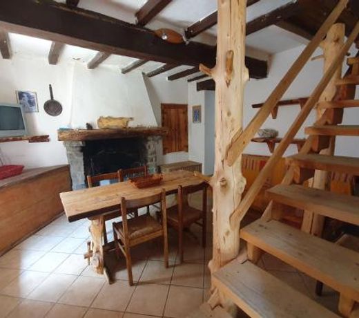 Casa in sasso - Pietra di Bismantova