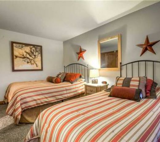 Lodge B 302