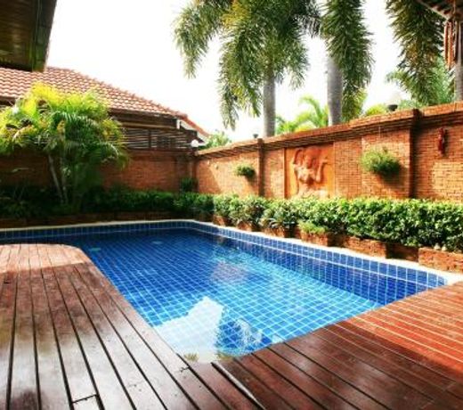 Royal Pool Villa Pattaya