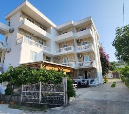 Apartments Cota Guesthouse