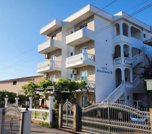 Apartments Cota Guesthouse