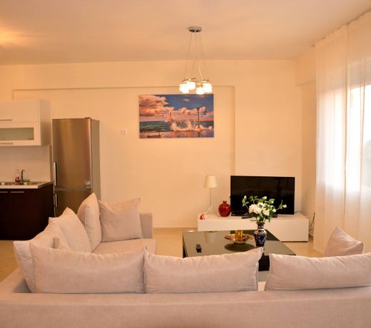 Luxury Suites in Stavromenos