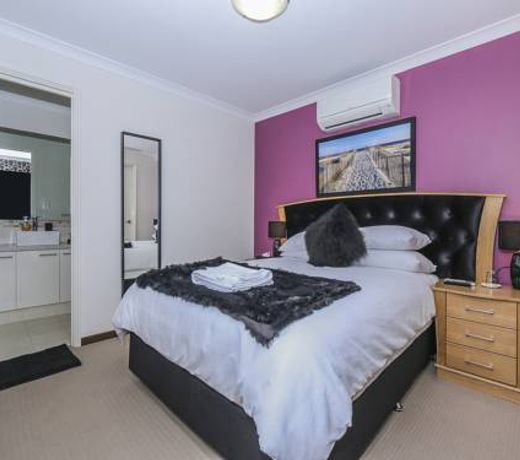 Rose Hotel Clarkson