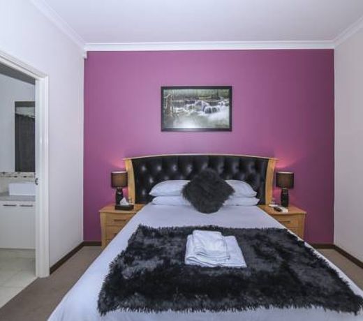 Rose Hotel Clarkson